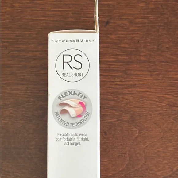 Kiss Women's Acrylic French Manicure Set NWT - Picture 10 of 11